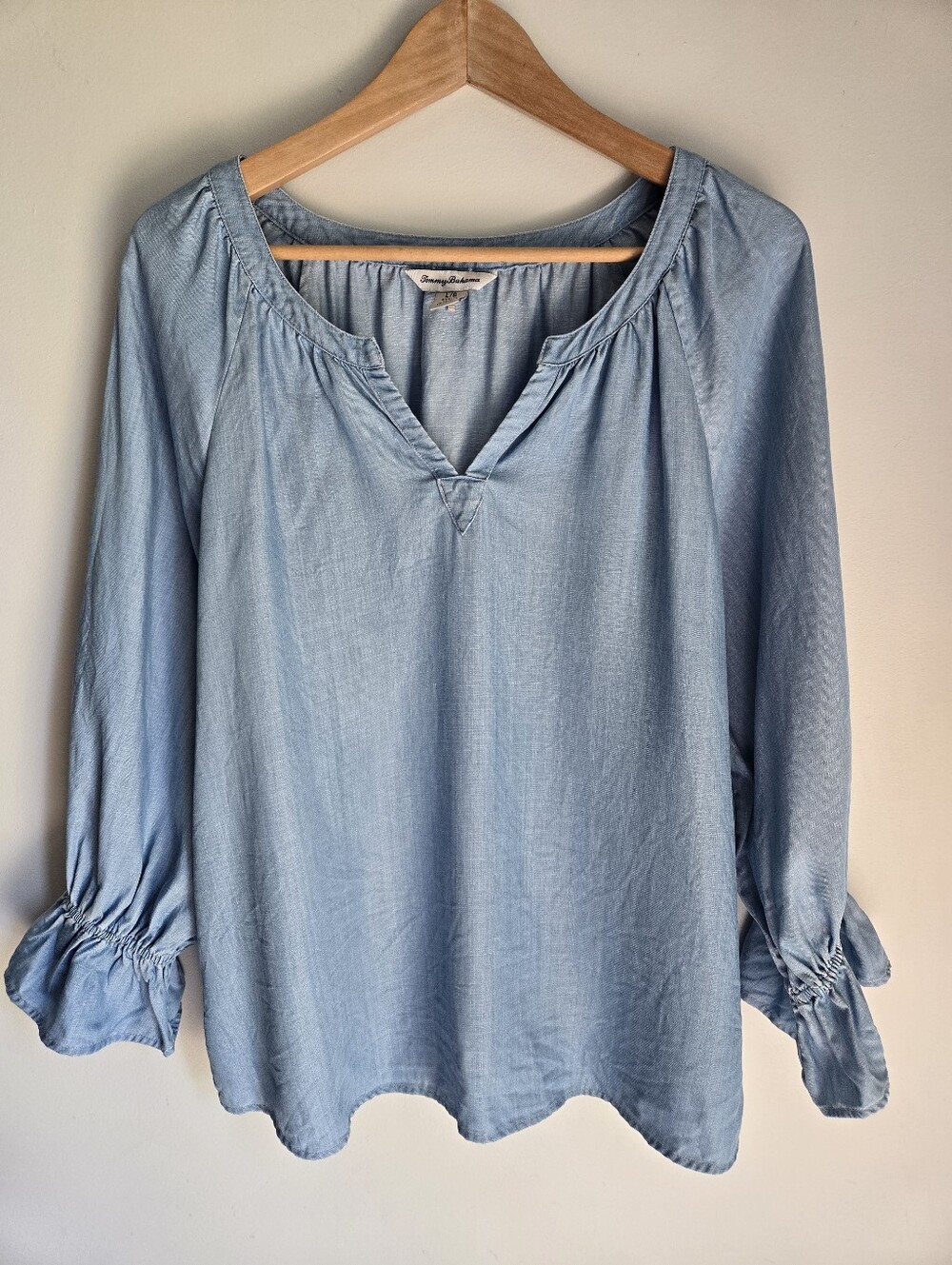 TOMMY BAHAMA Light Blue V-Neck Peasant Blouse